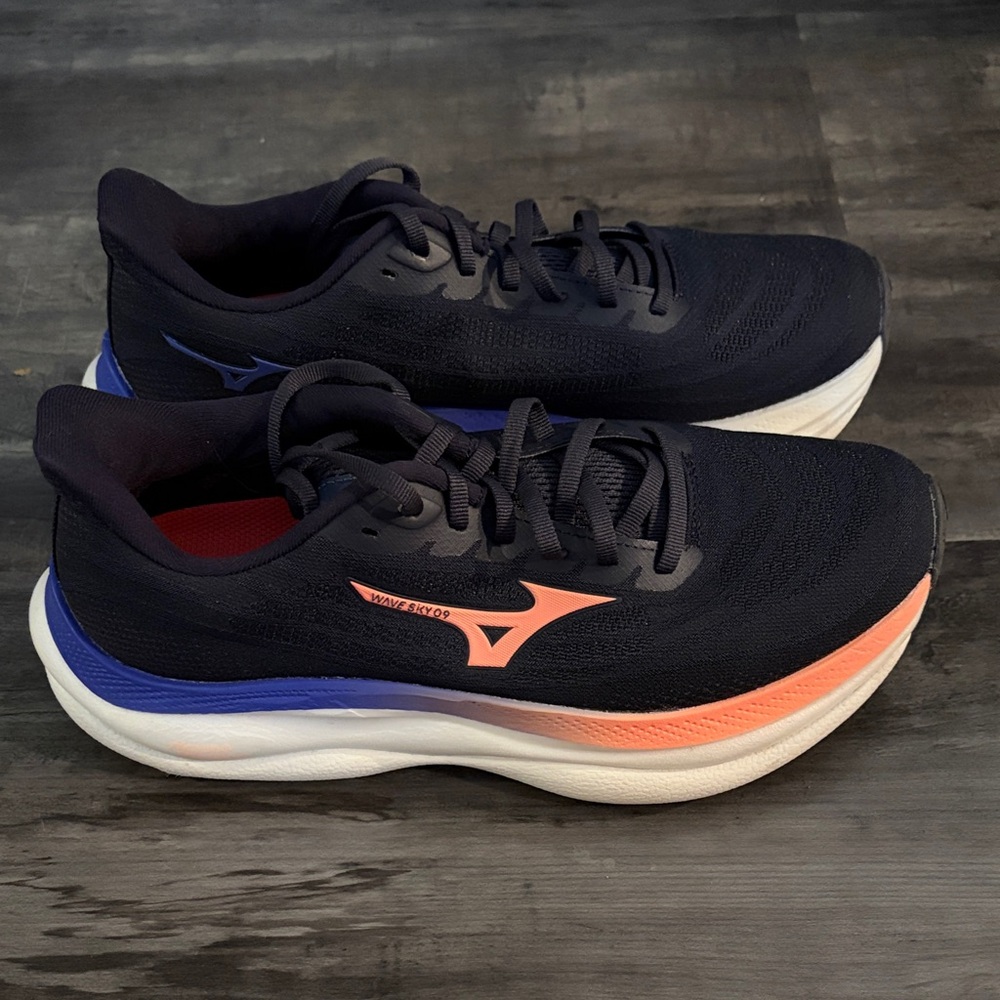 Mizuno Wave Sky 09